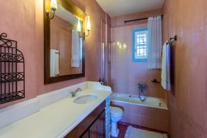 Private villa Bathroom